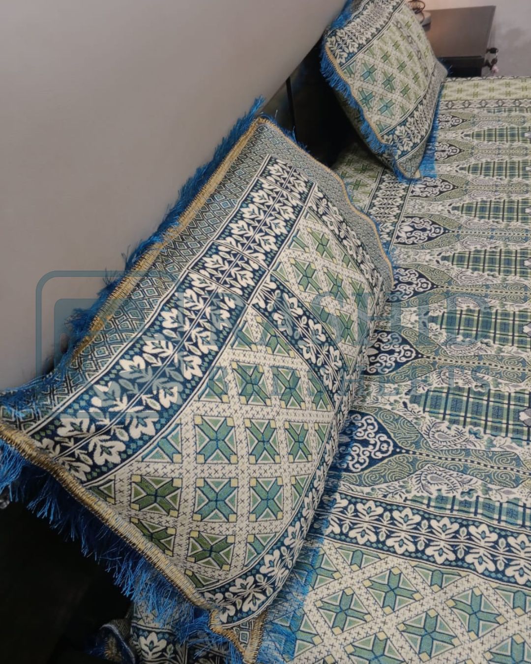 Elegent fancy silk bedsheet