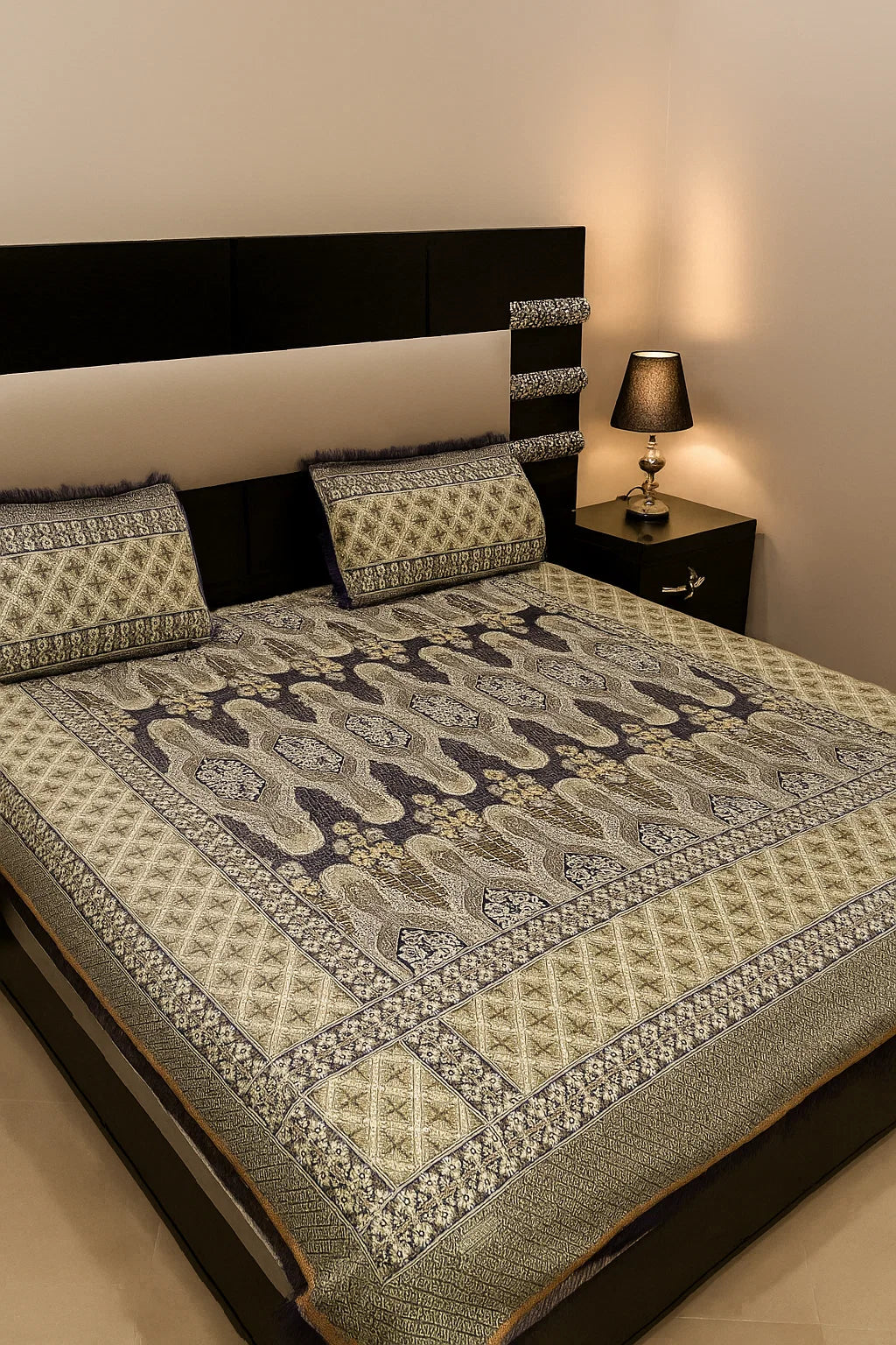 Elegent fancy silk bedsheet